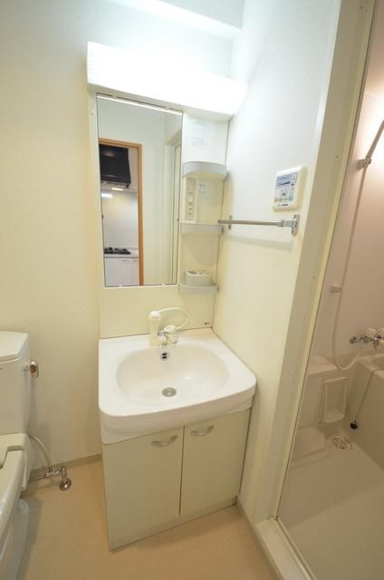 洗面設備　♪朝・晩の強い味方、シャンプードレッサー付き♪