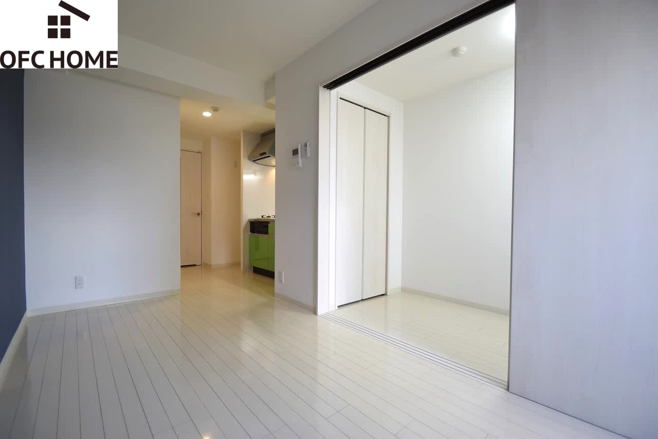 居室・リビング　写真は現状を優先します