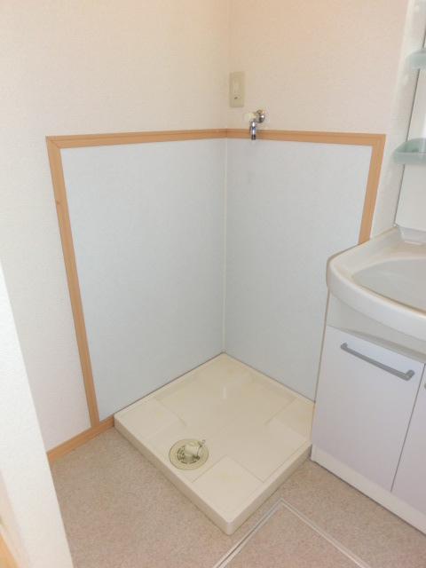 その他設備　プリムヴェールJ　室内洗濯機置き場