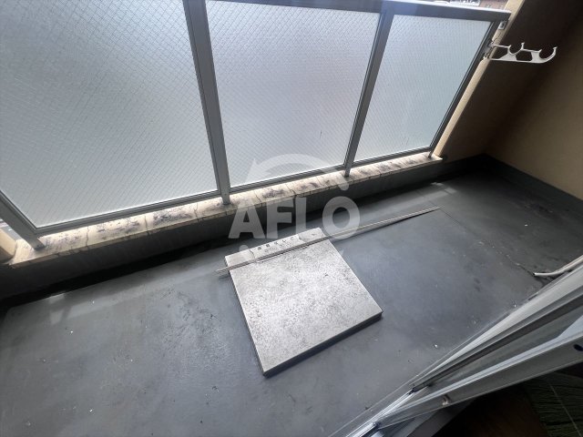 バルコニー　メロディーハイム美章園　バルコニー