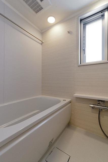 バス・シャワールーム　※写真は同タイプ住戸です。