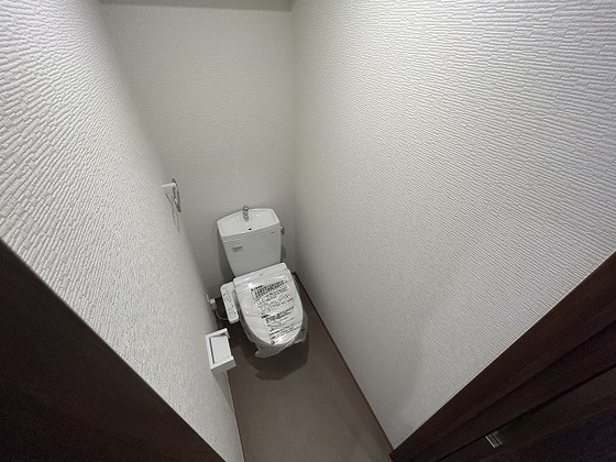 トイレ　※掲載写真は同マンション別部屋参考写真となります。