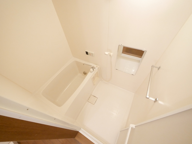 バス・シャワールーム　★追焚付のお風呂で１日の疲れをゆっくり癒せますよ★