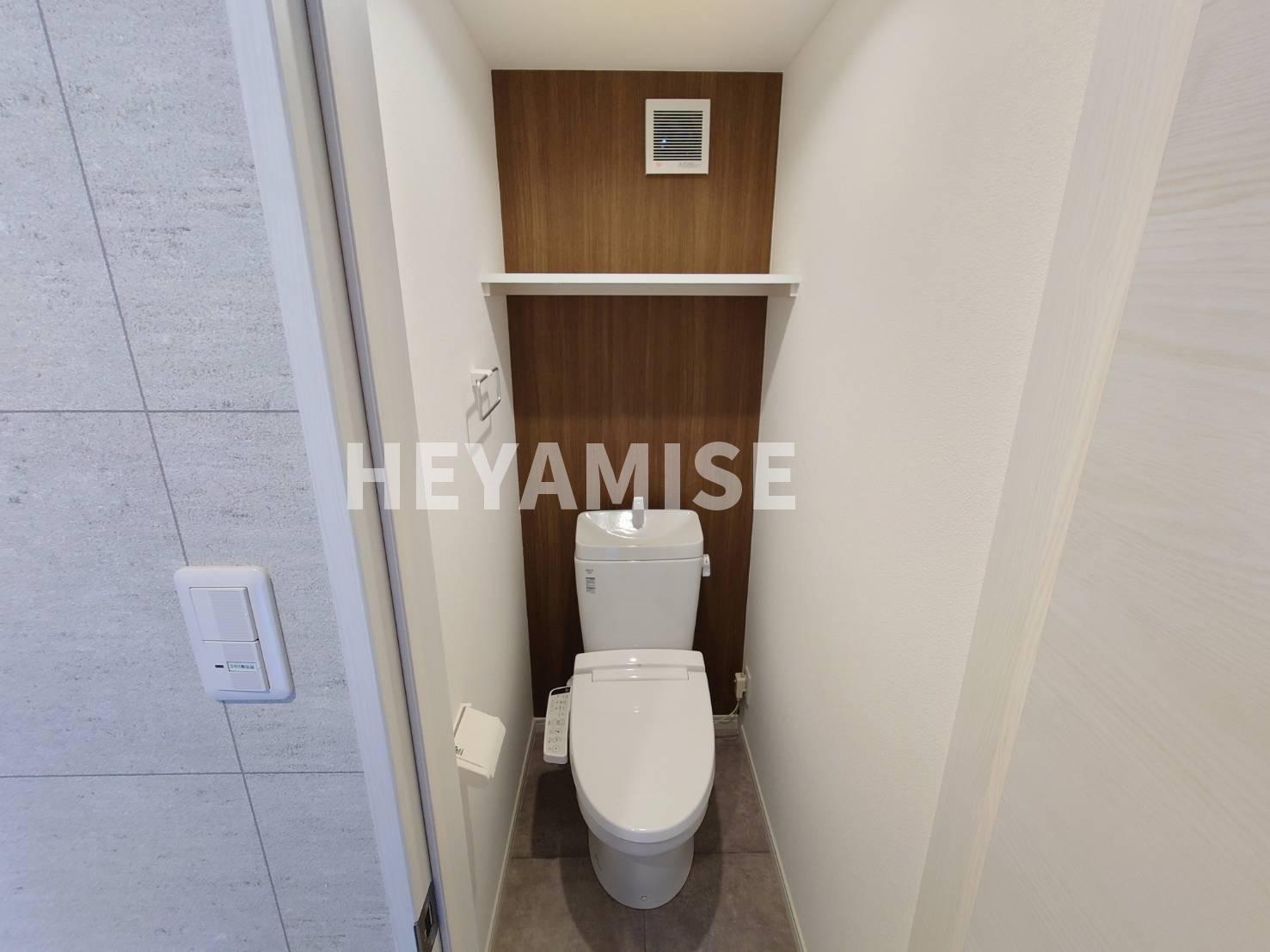 トイレ　※室内画像は別号室のもの