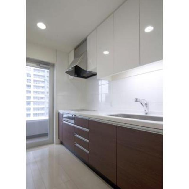 キッチン　※写真は同タイプ住戸です。