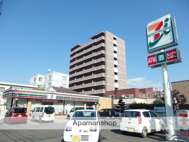 コンビニ　セブンイレブン（コンビニ）まで287m