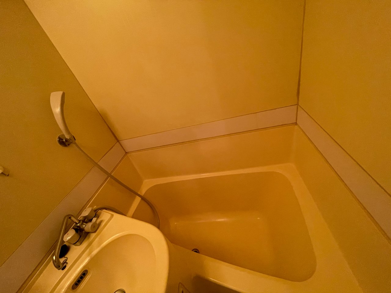 バス・シャワールーム　シンプルで機能的なユニットバスです♪