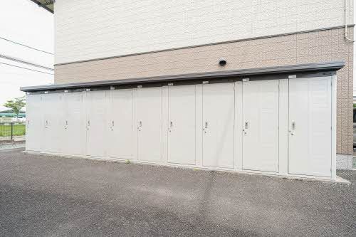 建物外観　ストッカー