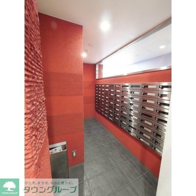 エントランス　宅配ボックス有り★