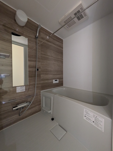 バス・シャワールーム　※建築中。３０２号室モデルルームの写真です。