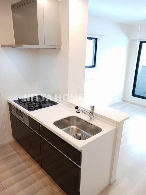 キッチン　３口コンロ＆グリル付き♪お料理好きの方にも☆