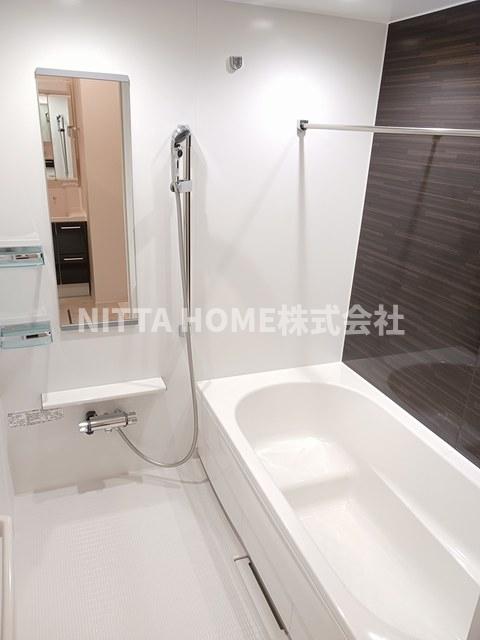 バス・シャワールーム　お風呂の設備も充実しています！