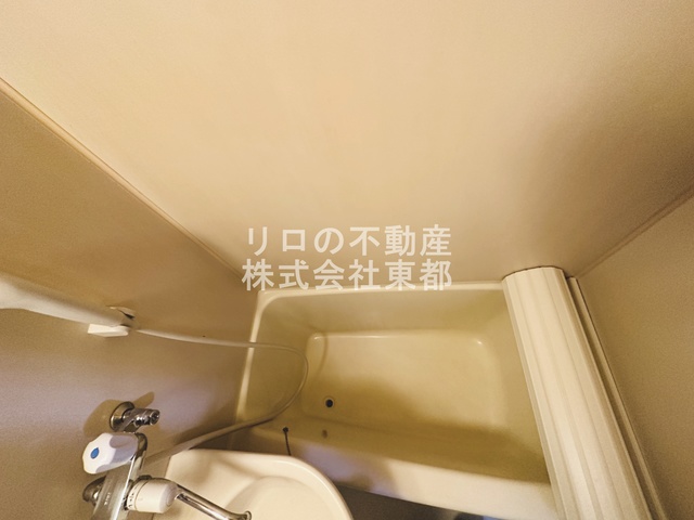 バス・シャワールーム　清潔感のある浴室で、１日の疲れを癒しリラックスできます。