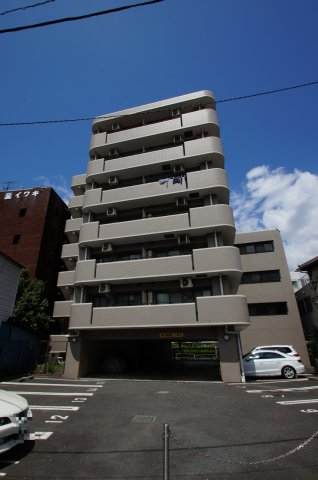 建物外観　駅近でファミリーもおすすめのマンションです