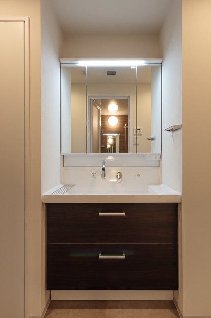 洗面設備　※写真は同タイプ住戸です。