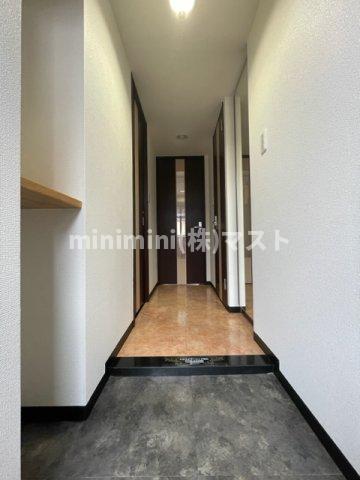 玄関　※建物内別間取参考写真