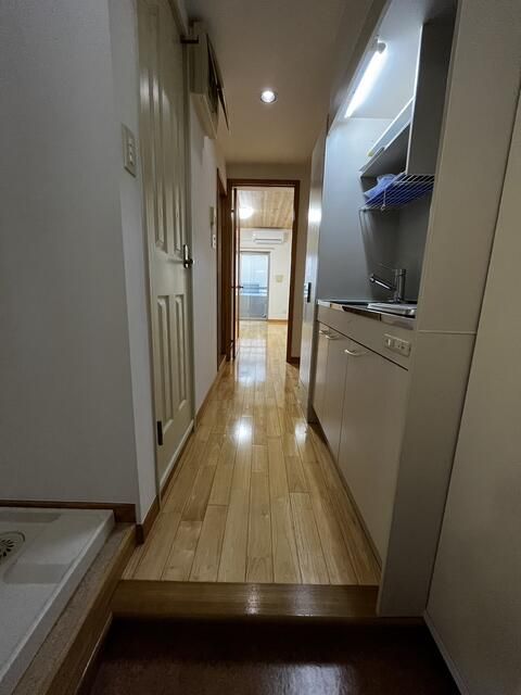 玄関　※同タイプの部屋になります。