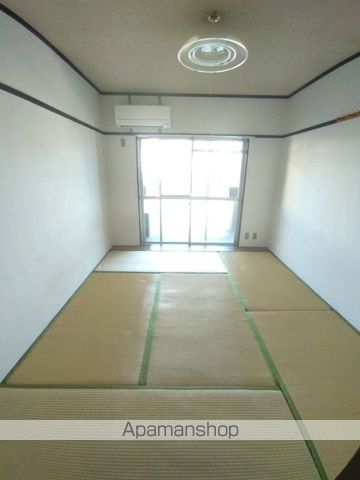 協和ハイツの居間写真