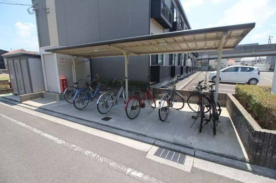 駐車場　駐輪場