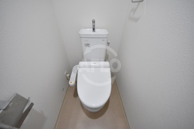 トイレ　アベニール鷺洲　温水洗浄便座