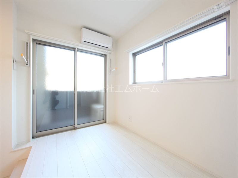 バルコニー　ＬＤＫ8.3帖　洋室4.1帖　エアコン完備　バルコニー