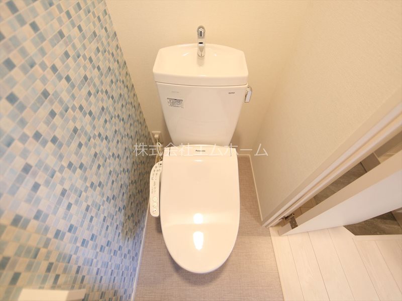 トイレ　温水洗浄暖房便座付トイレ