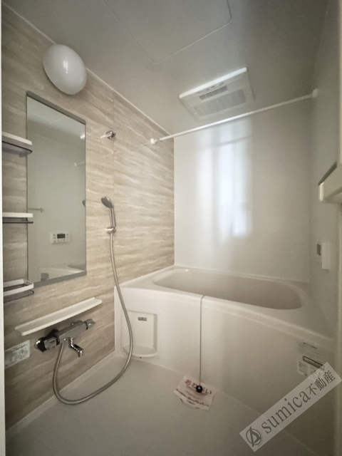 バス・シャワールーム　浴室乾燥機＆追い炊き付き♪♪