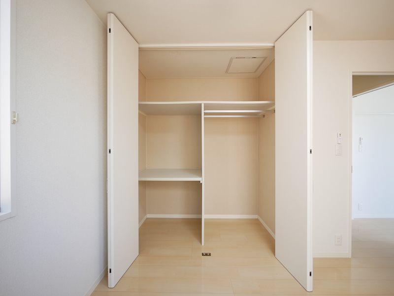 収納　クローゼット（洋室5.4帖）