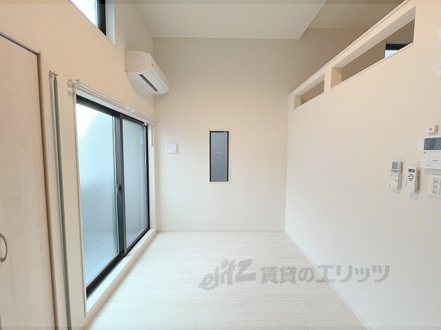 居室・リビング　洋室