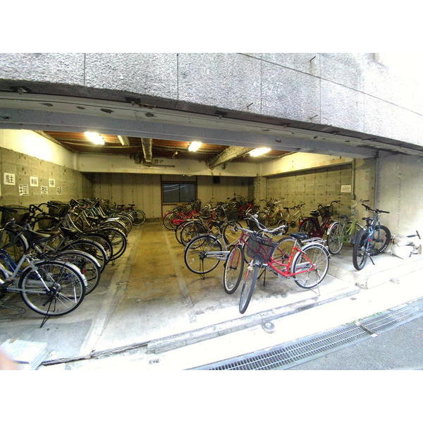 駐車場　駐輪場