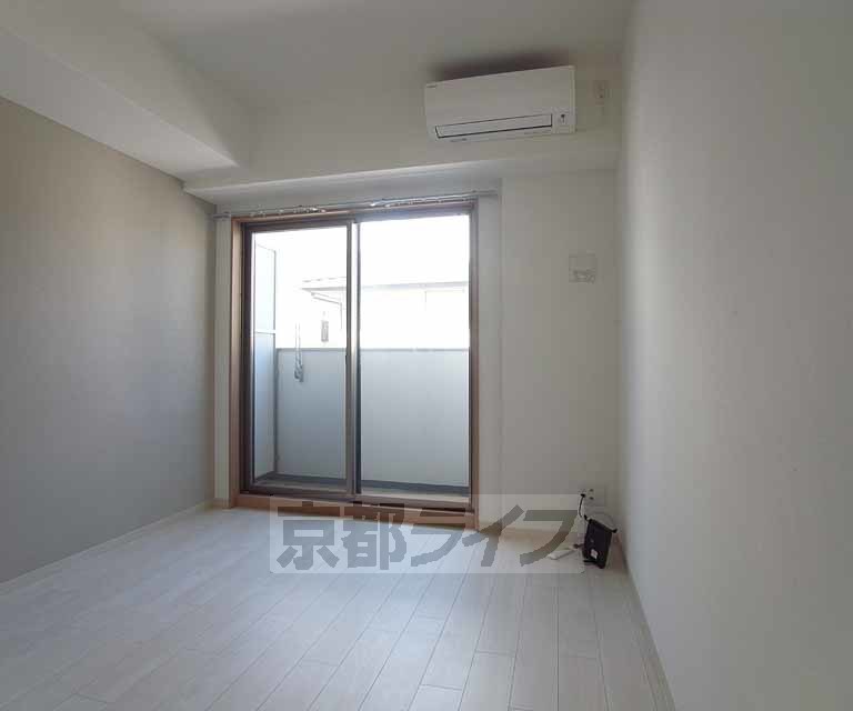 居室・リビング　きれいなお部屋です。