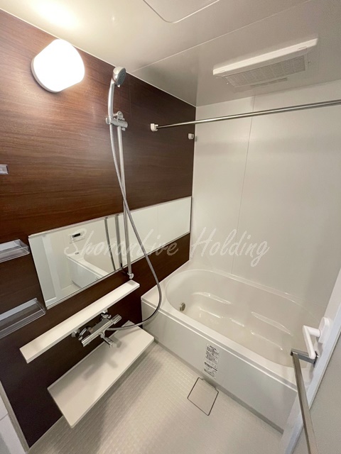 バス・シャワールーム　浴室乾燥機完備♪