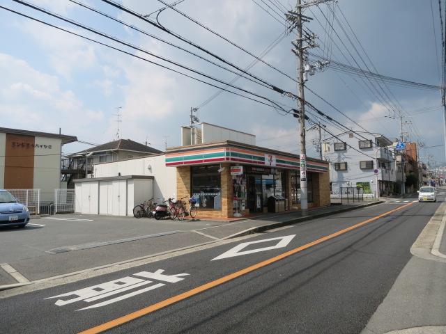 コンビニ　セブンイレブン 高槻大蔵司2丁目店（コンビニ）まで531m