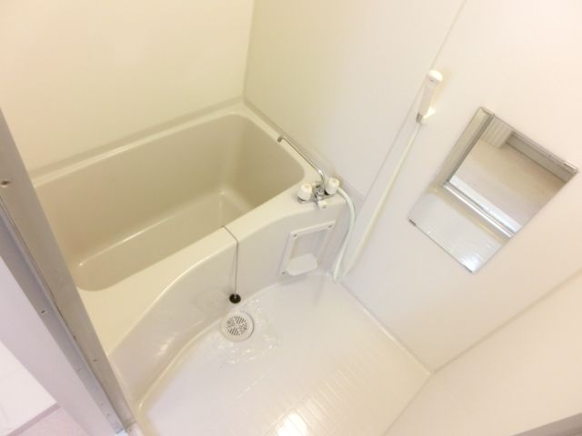 バス・シャワールーム　キレイなバスルーム！