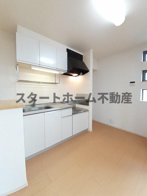 キッチン　コンパクトなキッチンで掃除もラクラク