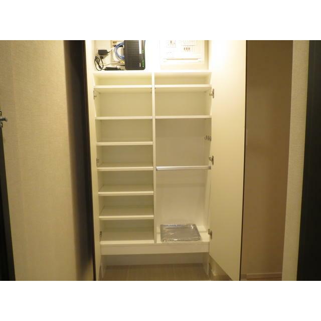 玄関　シューズボックス