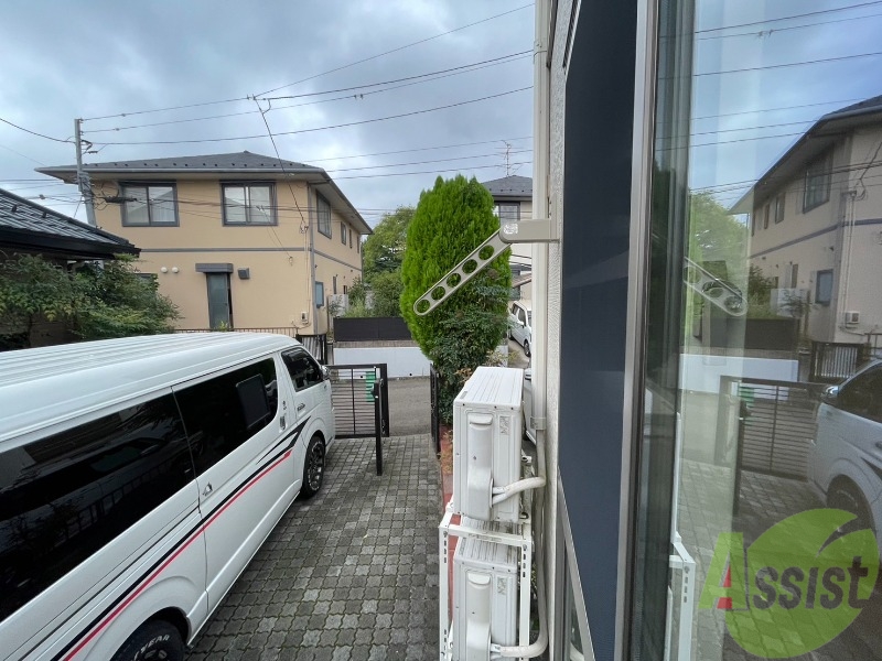 バルコニー　バルコニーはありませんが洗濯物は干せそうですよ