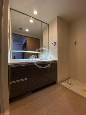 洗面設備　レジデンス西梅田　独立洗面化粧台