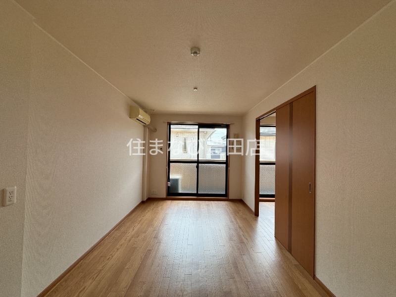 居室・リビング　同型タイプ