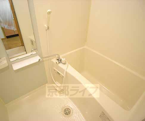 バス・シャワールーム　綺麗なお風呂です。