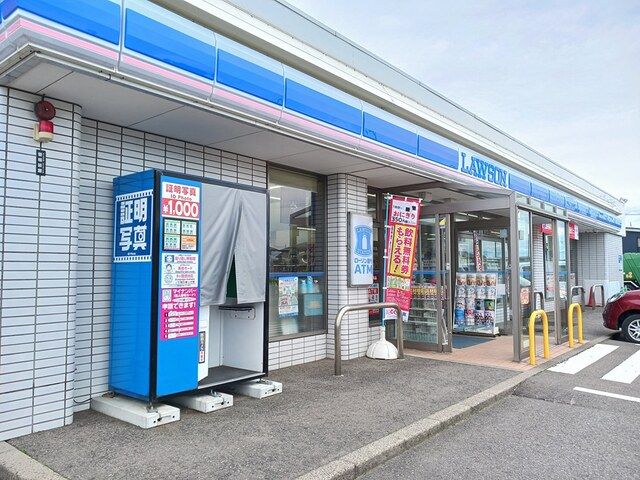 コンビニ　ローソン能代藤山店（コンビニ）まで424m