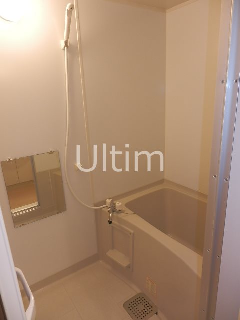 バス・シャワールーム　別部屋のお写真です。ご参考までに！