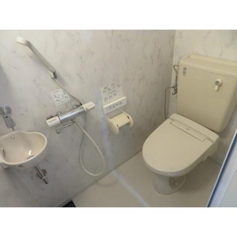 バス・シャワールーム