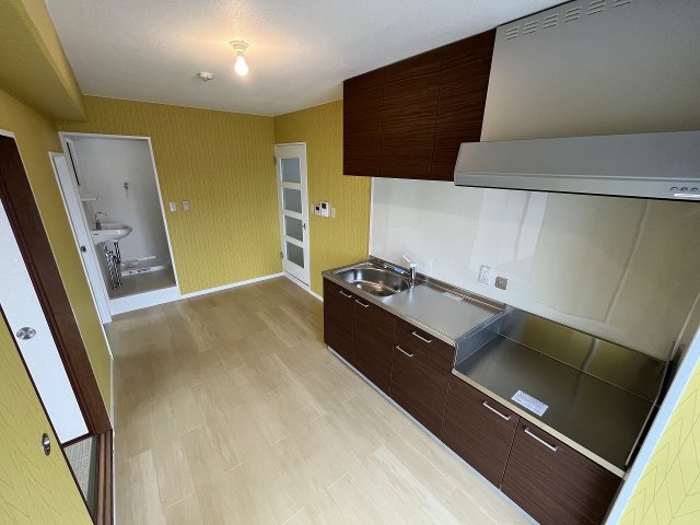 居室・リビング　床色が明るくて綺麗です♪