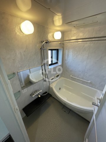 バス・シャワールーム　リーガル岡崎橋　浴室