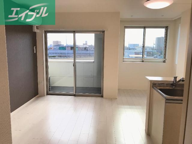 居室・リビング　リビング