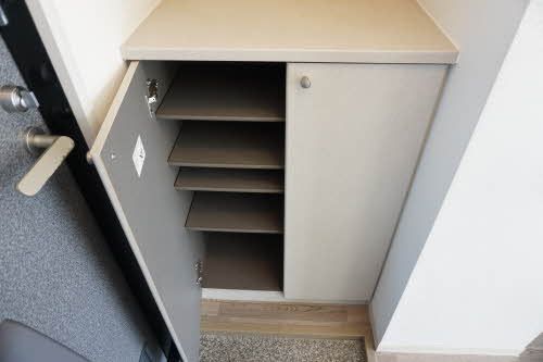 玄関　下駄箱