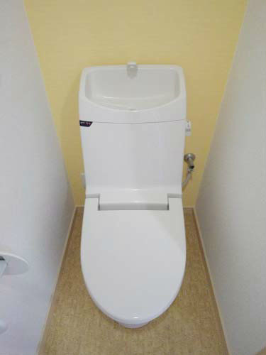 トイレ　温水洗浄便座