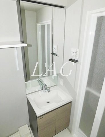 洗面設備　独立洗面台です。