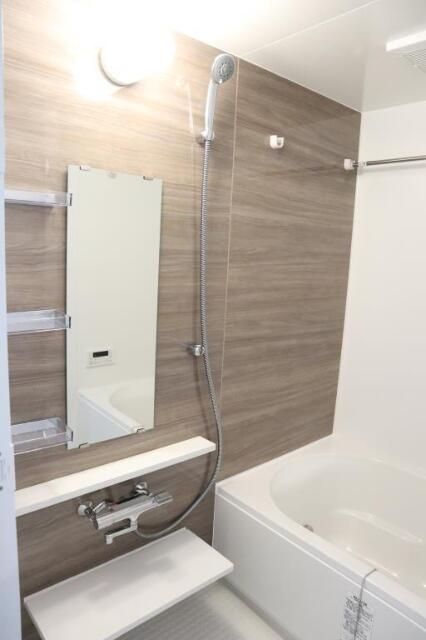 バス・シャワールーム　浴室